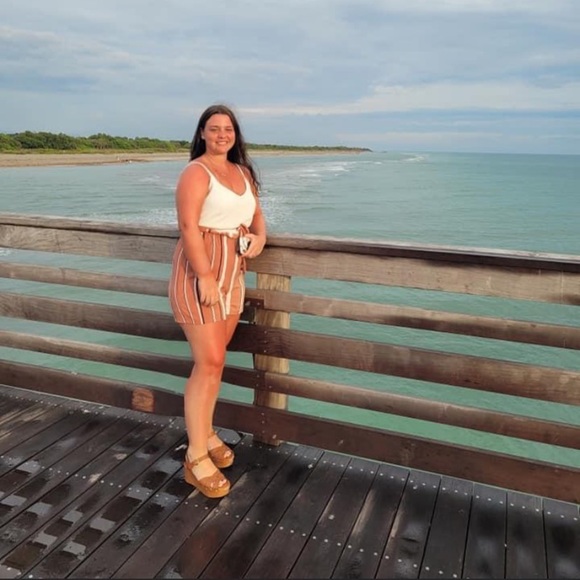 Meet your Posher, Adrianna - Picture 1 of 1